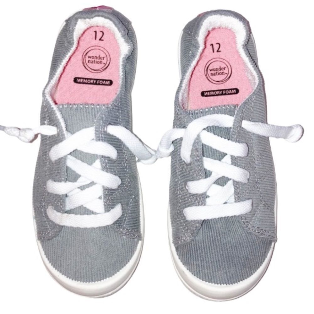 Girls gray corduroy sneakers